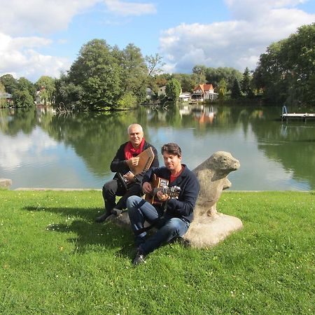 Leutloff'S Am See Цойтен Екстериор снимка