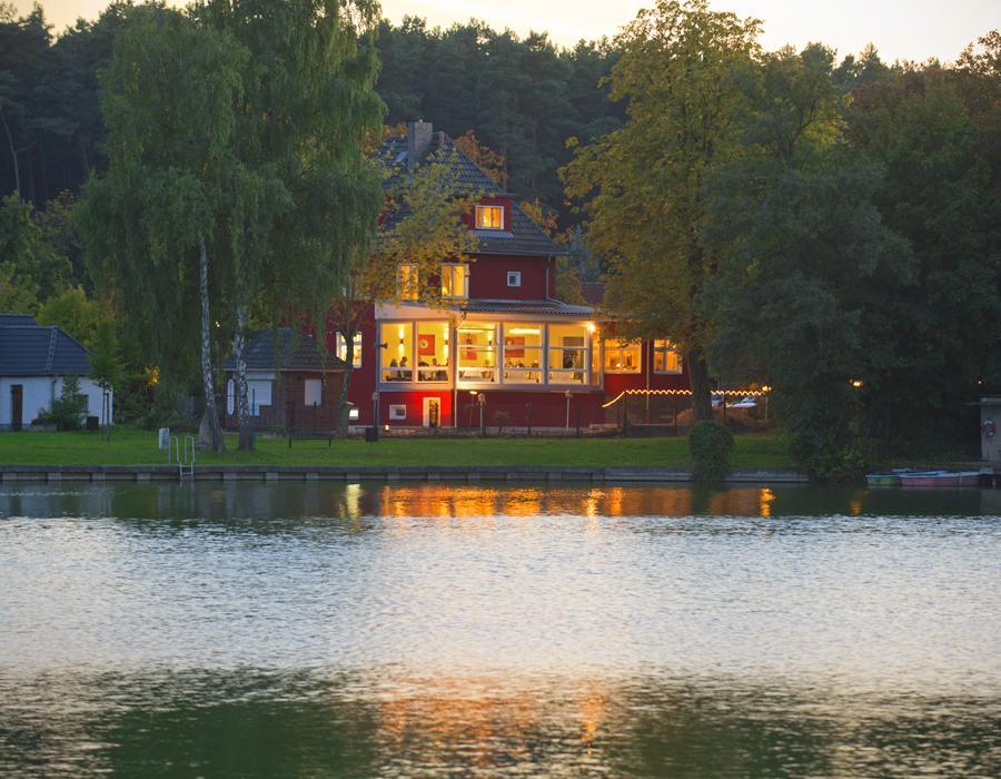 Leutloff'S Am See Цойтен Екстериор снимка