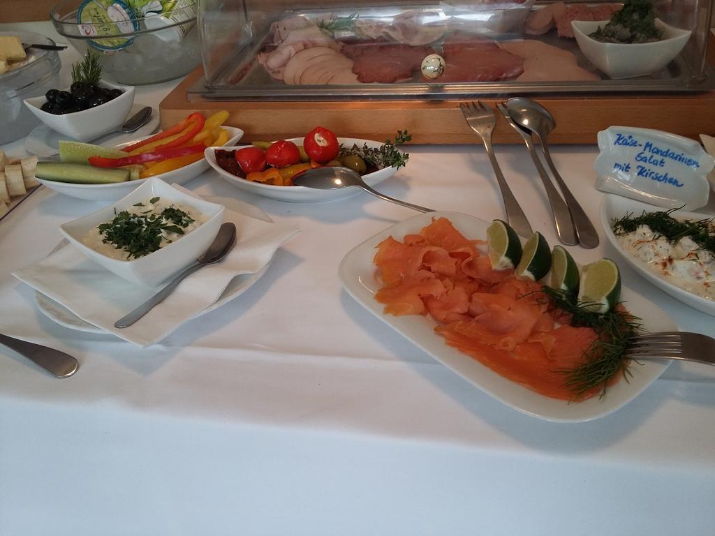 Leutloff'S Am See Цойтен Екстериор снимка